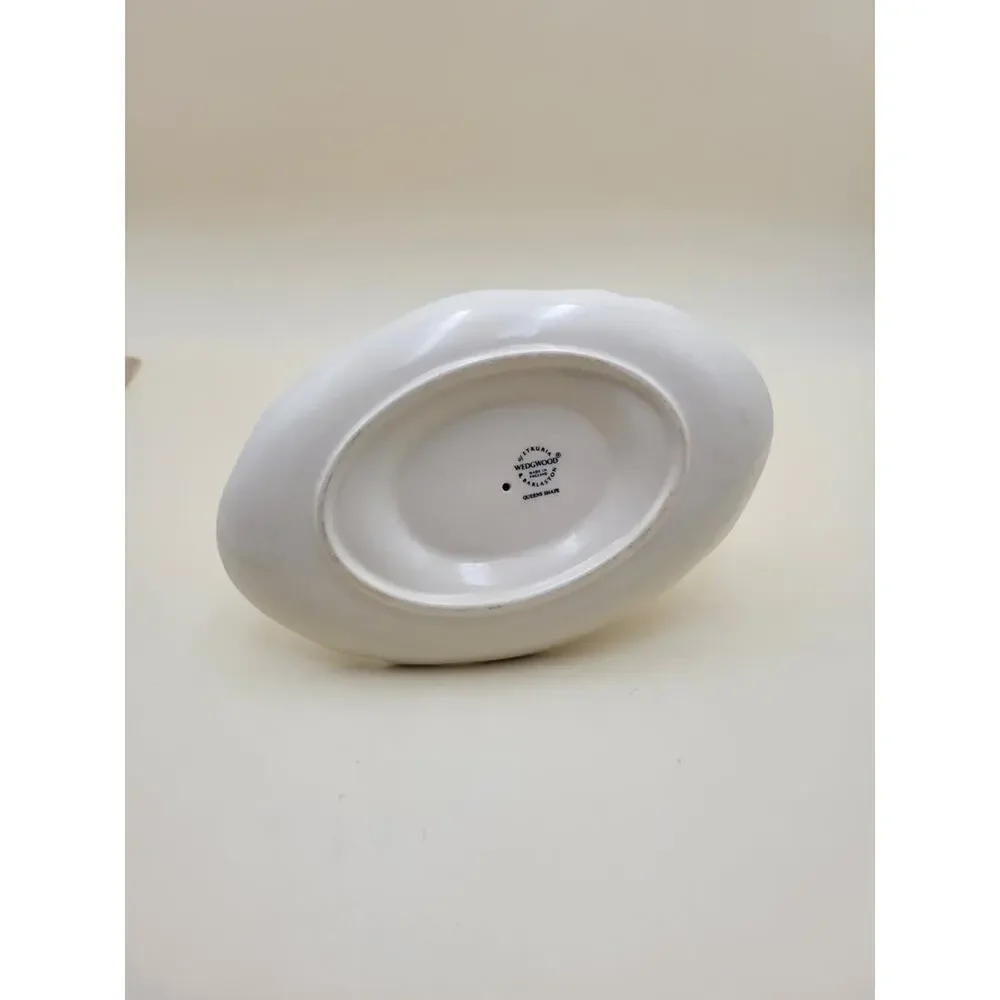 Wedgwood Queens Shape Ceramic Gravy Boat with Saucer White Scalloped Rim